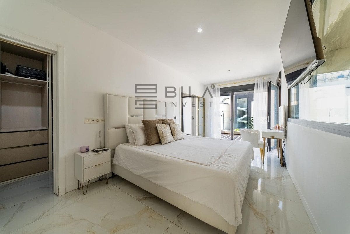 Casa de 4 habitaciones en La Cala de Mijas en venta con piscina garaje - 925.000 € (Ref: 9898566)