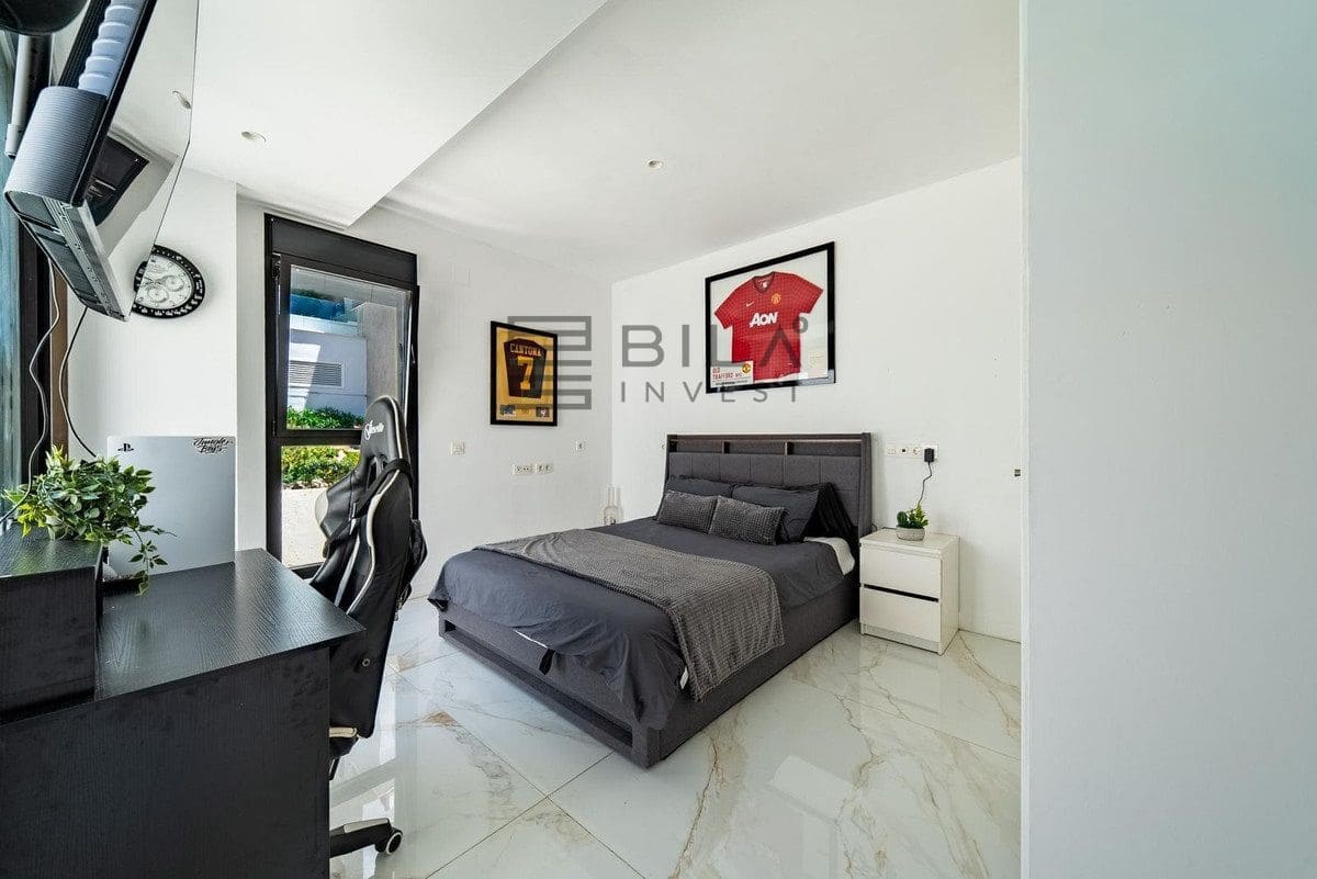 Casa de 4 habitaciones en La Cala de Mijas en venta con piscina garaje - 925.000 € (Ref: 9898566)