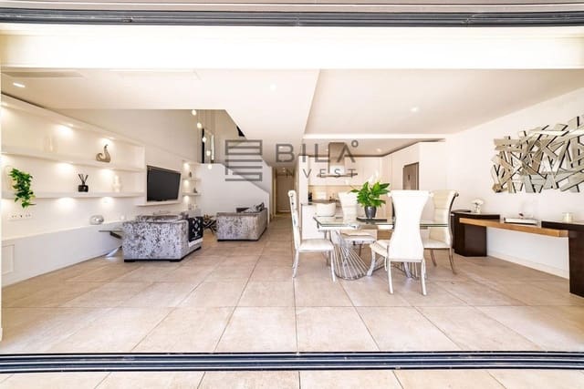 Casa de 4 habitaciones en La Cala de Mijas, Mijas en venta con piscina garaje - 925.000 € (Ref: 9898566)