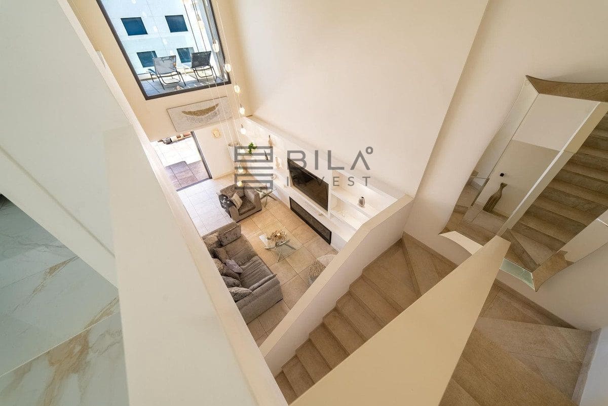 Casa de 4 habitaciones en La Cala de Mijas en venta con piscina garaje - 925.000 € (Ref: 9898566)