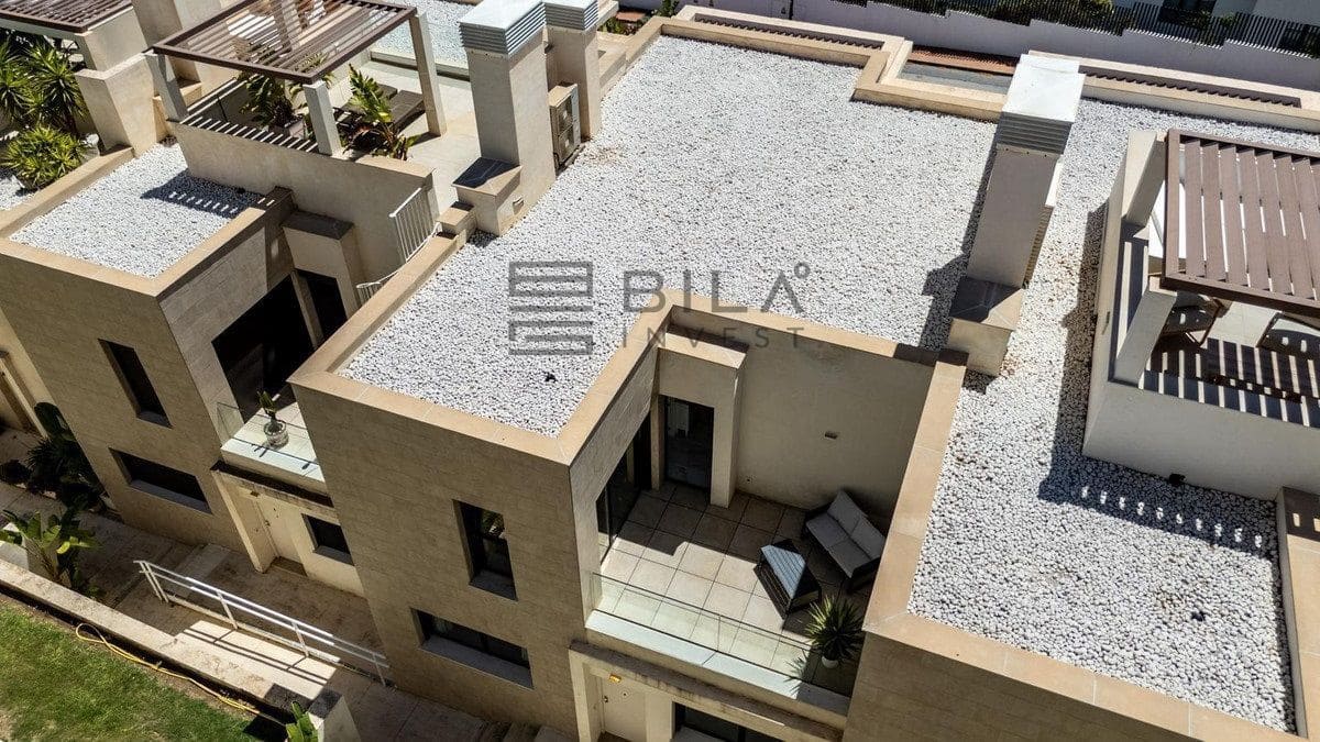 Casa de 4 habitaciones en La Cala de Mijas en venta con piscina garaje - 925.000 € (Ref: 9898566)