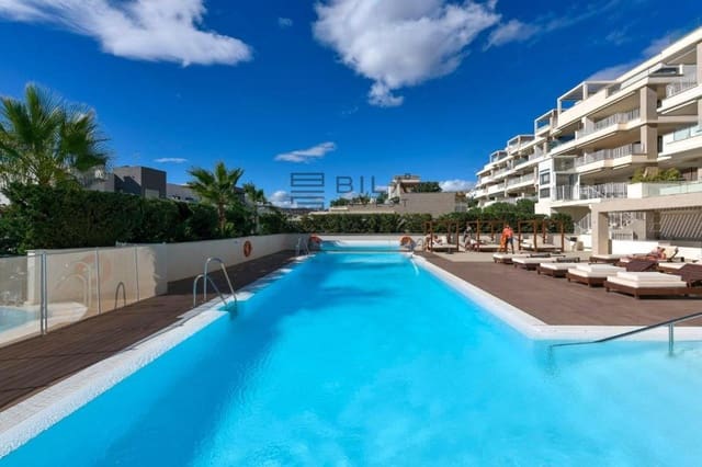 Casa de 4 habitaciones en La Cala de Mijas, Mijas en venta con piscina garaje - 925.000 € (Ref: 9898566)