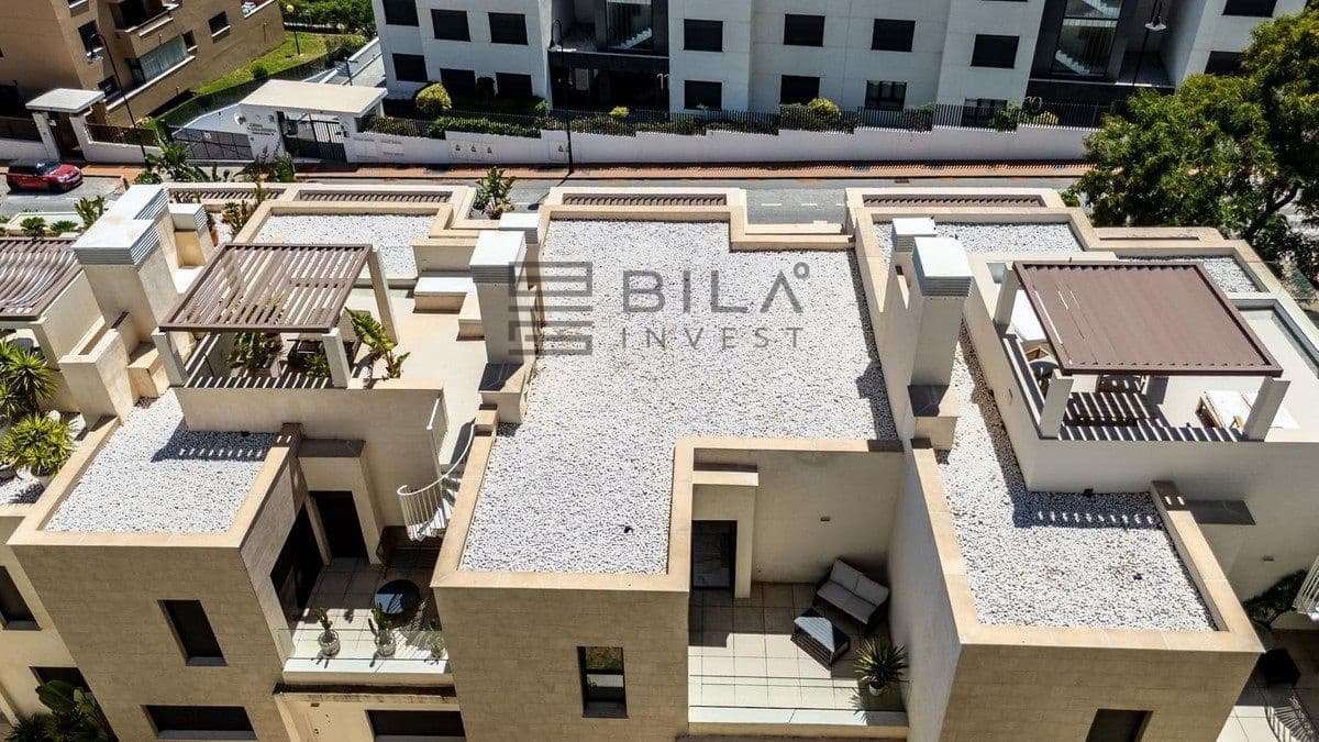 Casa de 4 habitaciones en La Cala de Mijas en venta con piscina garaje - 925.000 € (Ref: 9898566)