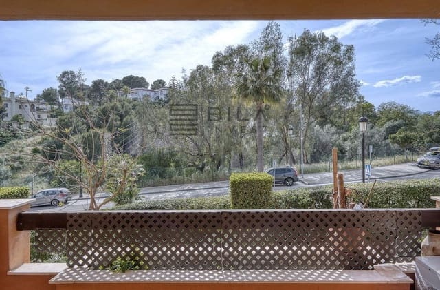 2 makuuhuone Asunto myytävänä paikassa La Reserva, Marbella mukana uima-altaan 
autotalli - 289 900 € (Ref: 9898567)