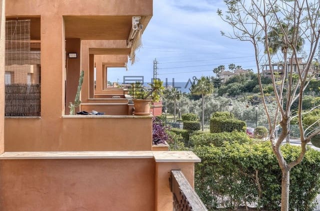 2 makuuhuone Asunto myytävänä paikassa La Reserva, Marbella mukana uima-altaan 
autotalli - 289 900 € (Ref: 9898567)