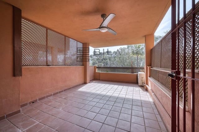 2 makuuhuone Asunto myytävänä paikassa La Reserva, Marbella mukana uima-altaan 
autotalli - 289 900 € (Ref: 9898567)