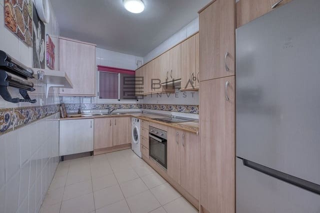 2 makuuhuone Asunto myytävänä paikassa La Reserva, Marbella mukana uima-altaan 
autotalli - 289 900 € (Ref: 9898567)