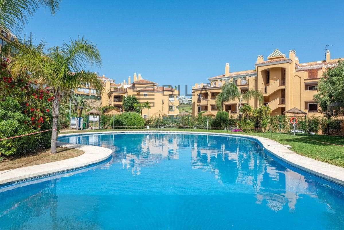 2 slaapkamer Penthouse te koop in La Cala de Mijas met zwembad - € 499.000 (Ref: 9902039)