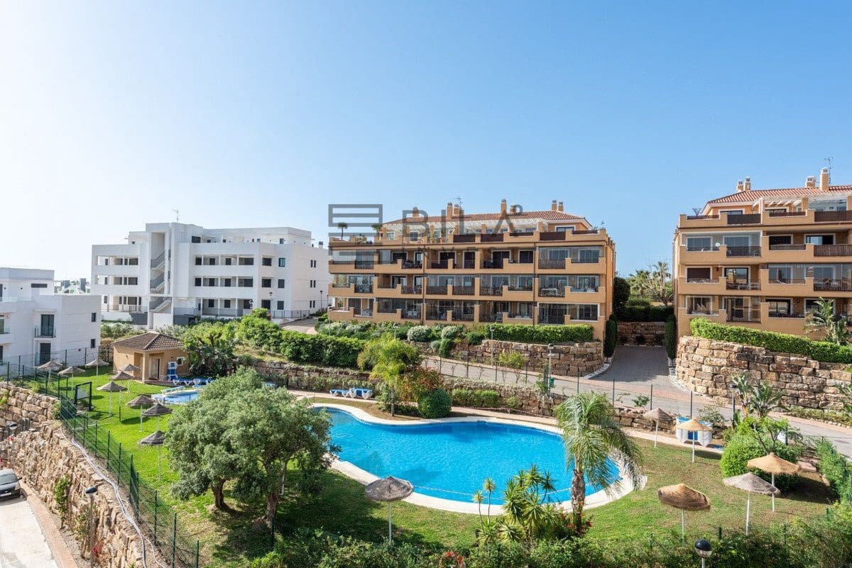 2 slaapkamer Penthouse te koop in La Cala de Mijas met zwembad - € 499.000 (Ref: 9902039)