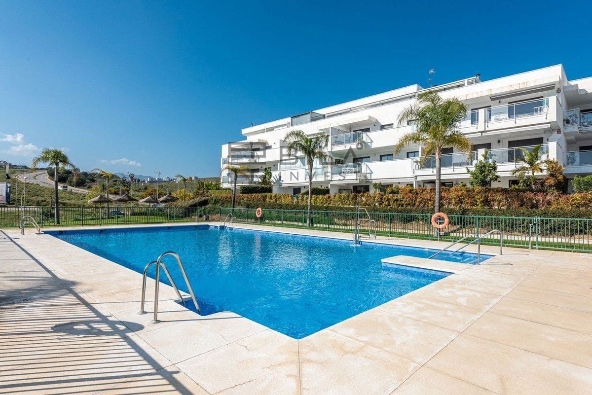 2 Zimmer Wohnung zu verkaufen in La Cala de Mijas mit Pool Garage - 385.000 € (Ref: 9902041)