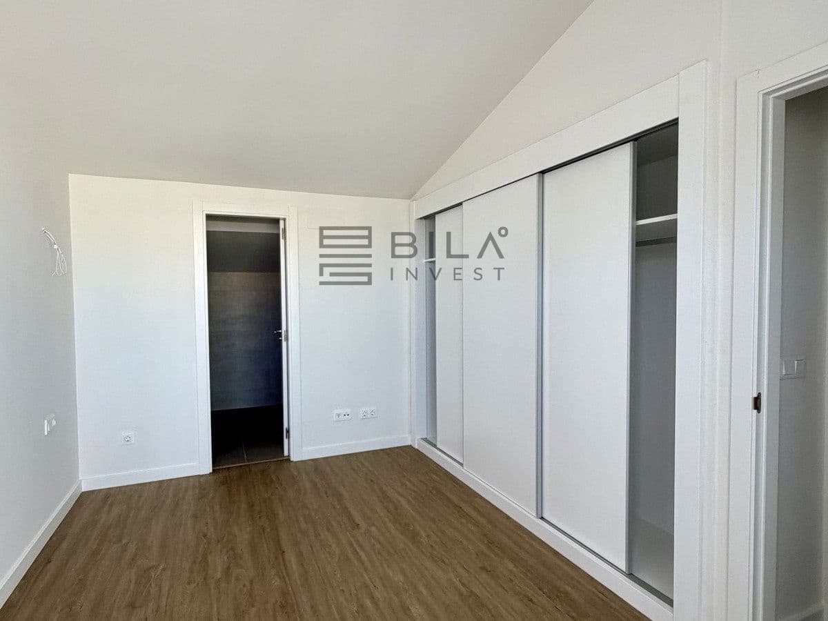 3 bedroom Penthouse for sale in Fuengirola with pool - € 369,000 (Ref: 9911895)