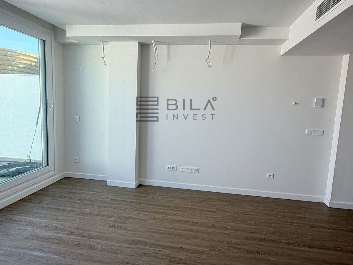 3 bedroom Penthouse for sale in Fuengirola with pool - € 369,000 (Ref: 9911895)