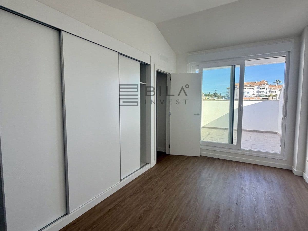 3 bedroom Penthouse for sale in Fuengirola with pool - € 369,000 (Ref: 9911895)