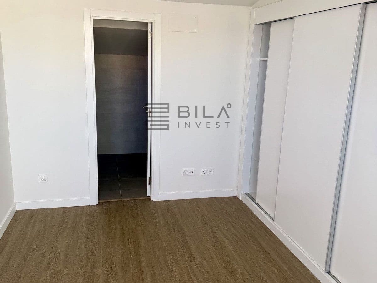 3 bedroom Penthouse for sale in Fuengirola with pool - € 369,000 (Ref: 9911895)