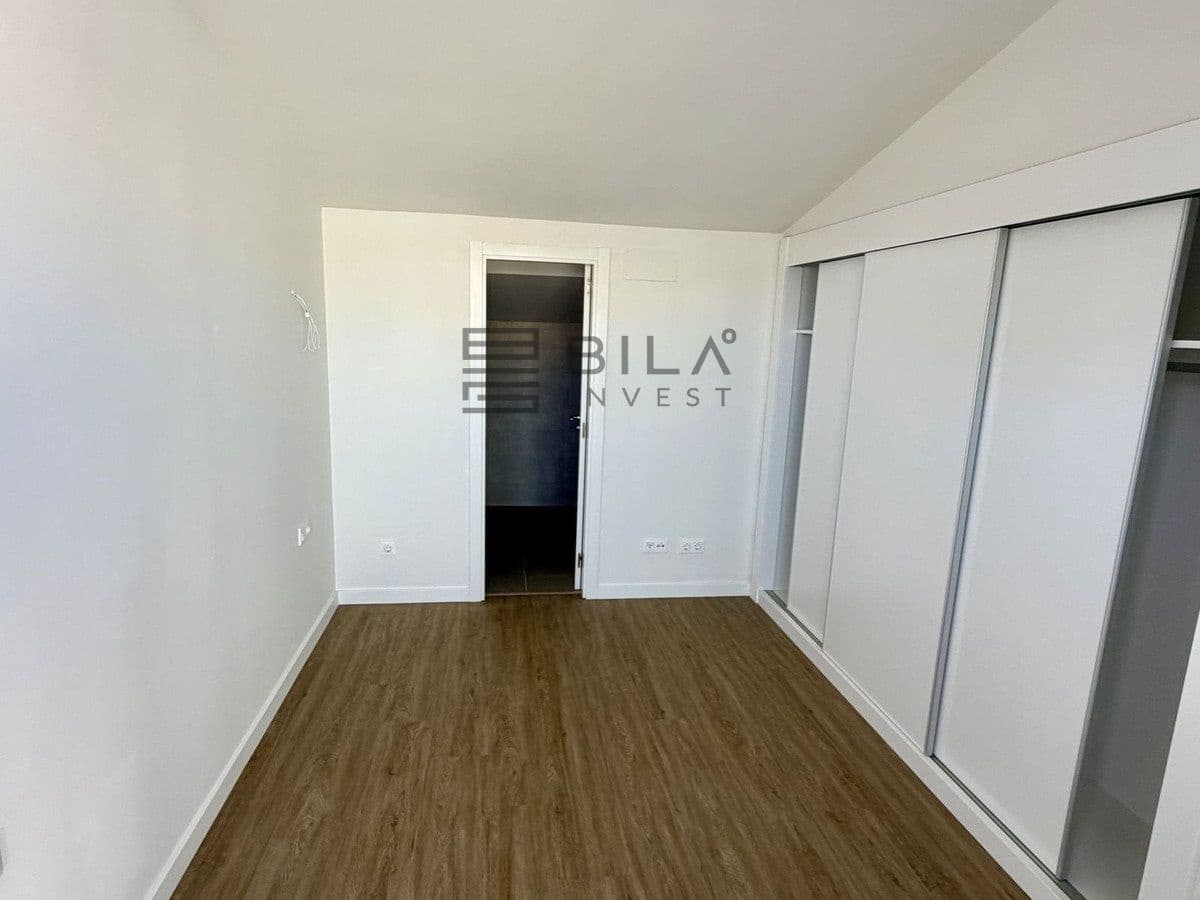 3 bedroom Penthouse for sale in Fuengirola with pool - € 369,000 (Ref: 9911895)