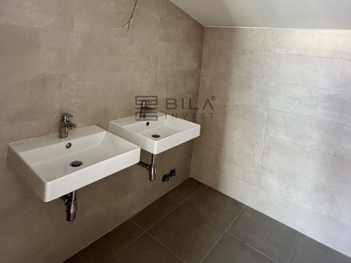 3 bedroom Penthouse for sale in Fuengirola with pool - € 369,000 (Ref: 9911895)
