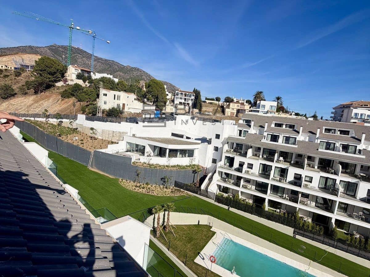 3 bedroom Penthouse for sale in Fuengirola with pool - € 369,000 (Ref: 9911895)