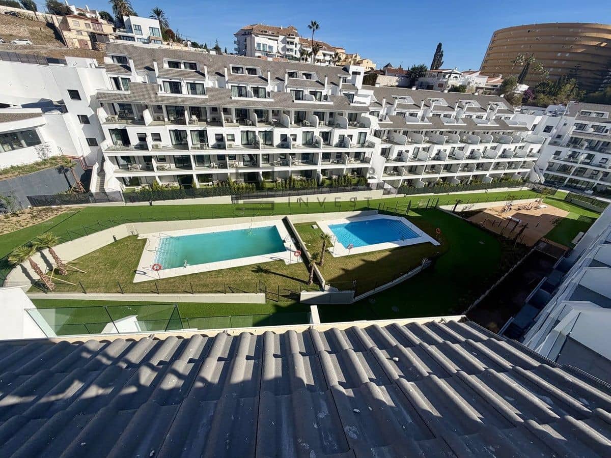 3 bedroom Penthouse for sale in Fuengirola with pool - € 369,000 (Ref: 9911895)