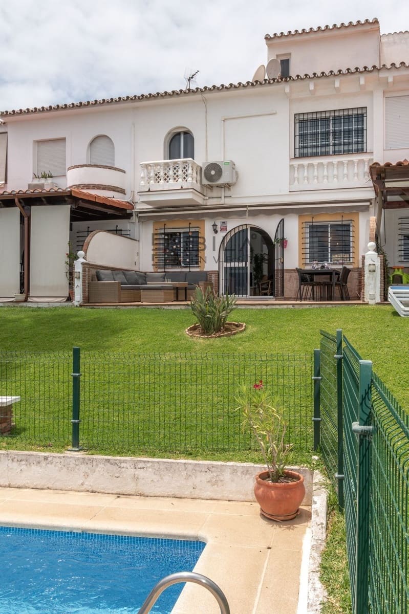 4 soveværelse Byhus til salg i Campo Mijas med swimmingpool garage - € 525.000 (Ref: 9911898)