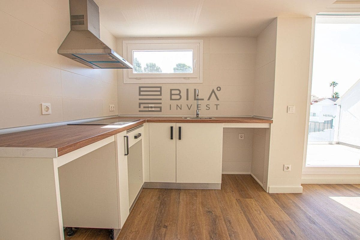 3 sypialnia Penthouse na sprzedaż w Fuengirola z basenem - 349 950 € (Ref: 9911899)