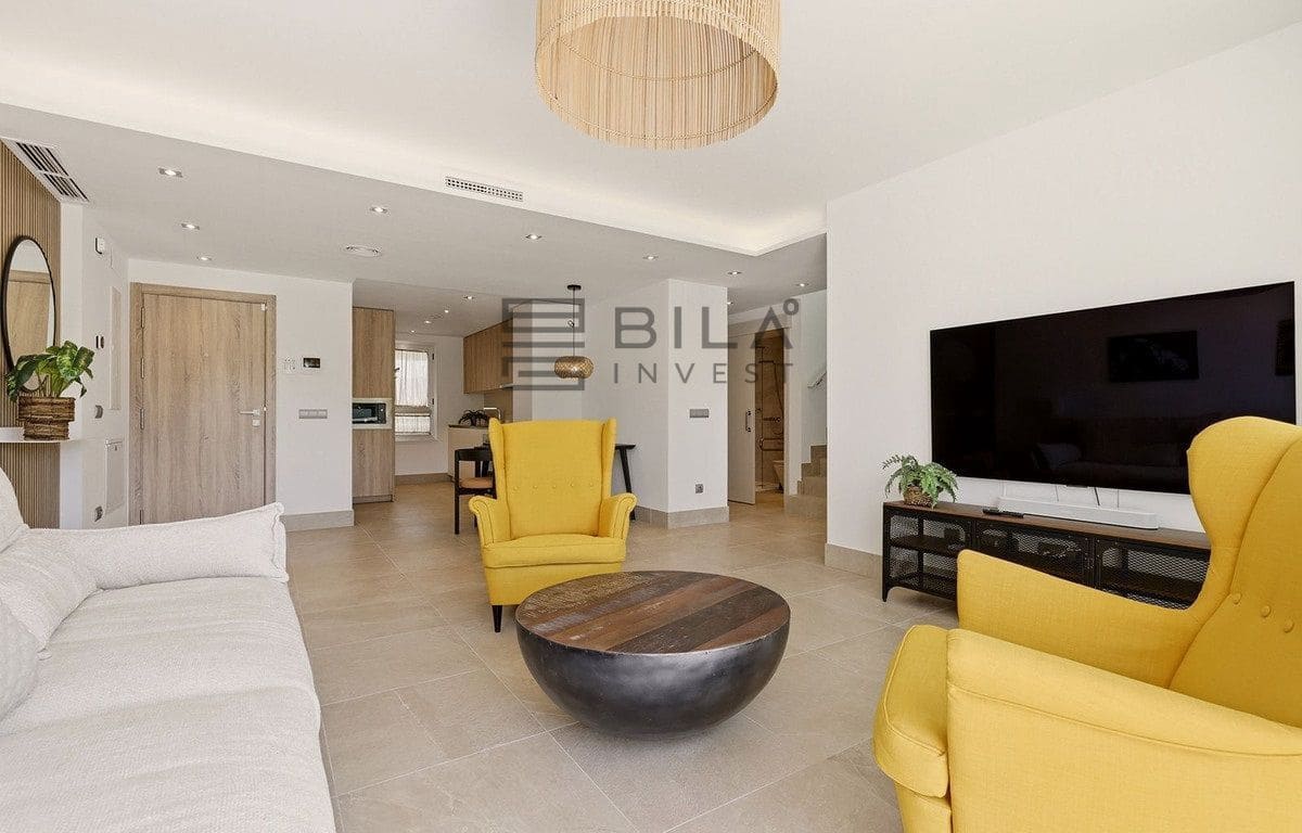 3 makuuhuone Kattohuoneisto myytävänä paikassa La Cala Golf mukana uima-altaan - 615 000 € (Ref: 9911900)