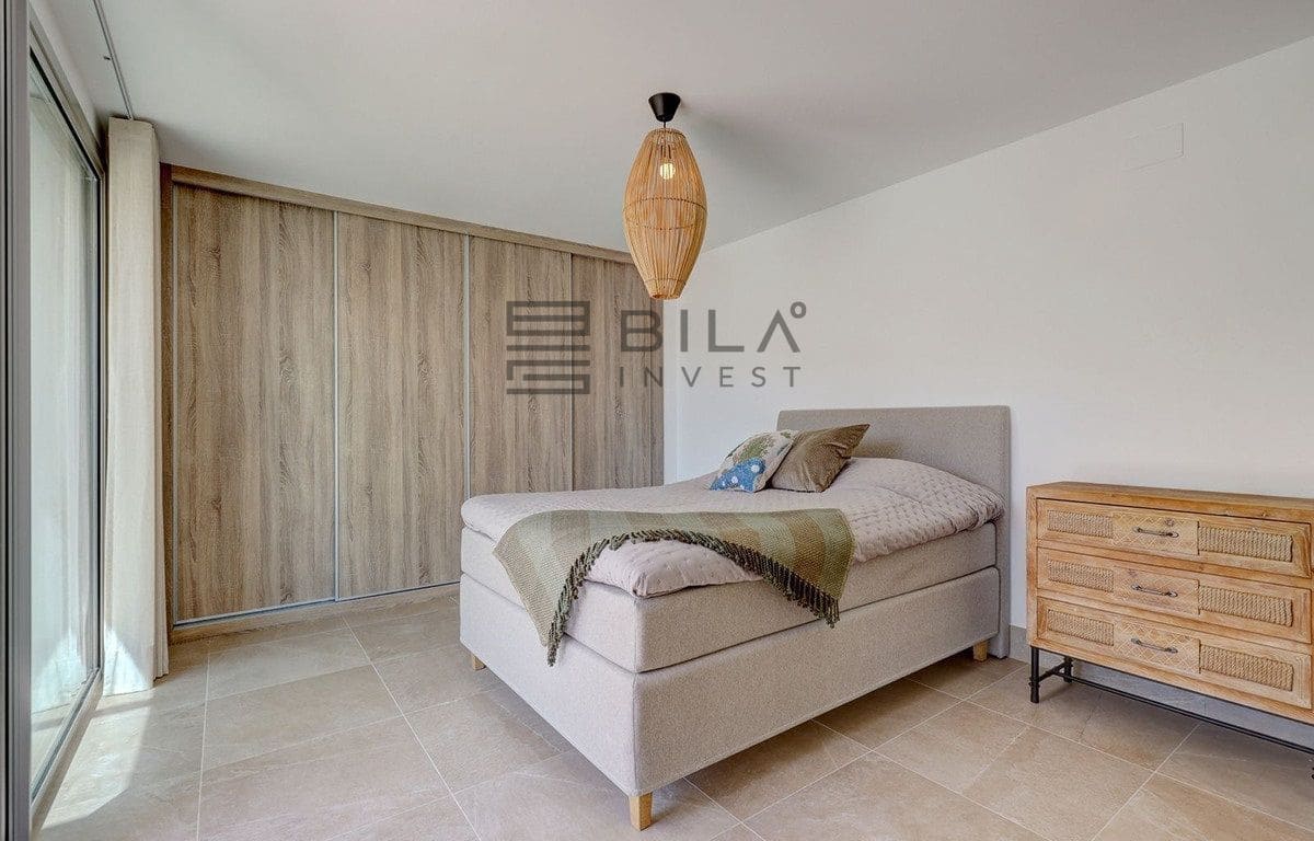 3 makuuhuone Kattohuoneisto myytävänä paikassa La Cala Golf mukana uima-altaan - 615 000 € (Ref: 9911900)