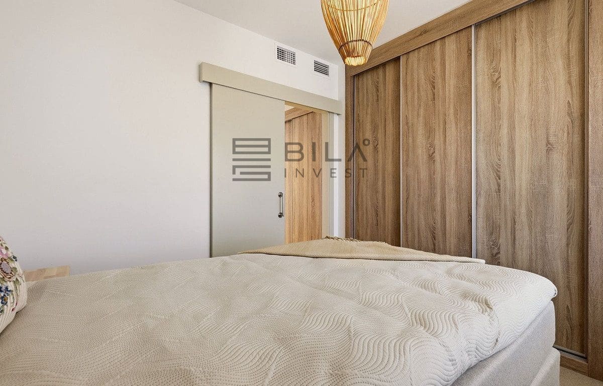 3 makuuhuone Kattohuoneisto myytävänä paikassa La Cala Golf mukana uima-altaan - 615 000 € (Ref: 9911900)