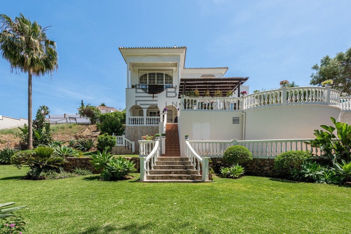 5 Zimmer Villa zu verkaufen in Cerro del Aguila mit Pool Garage - 975.000 € (Ref: 9911904)
