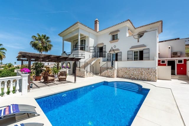 5 Zimmer Villa zu verkaufen in Cerro del Aguila, Mijas mit Pool Garage - 975.000 € (Ref: 9911904)