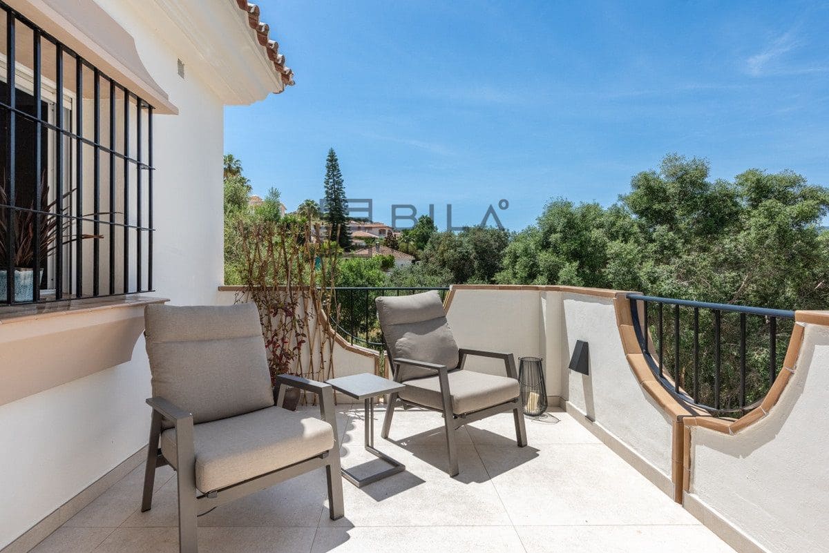 5 Zimmer Villa zu verkaufen in Cerro del Aguila mit Pool Garage - 975.000 € (Ref: 9911904)