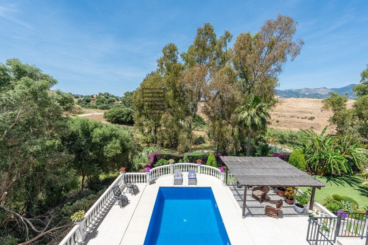 5 Zimmer Villa zu verkaufen in Cerro del Aguila mit Pool Garage - 975.000 € (Ref: 9911904)