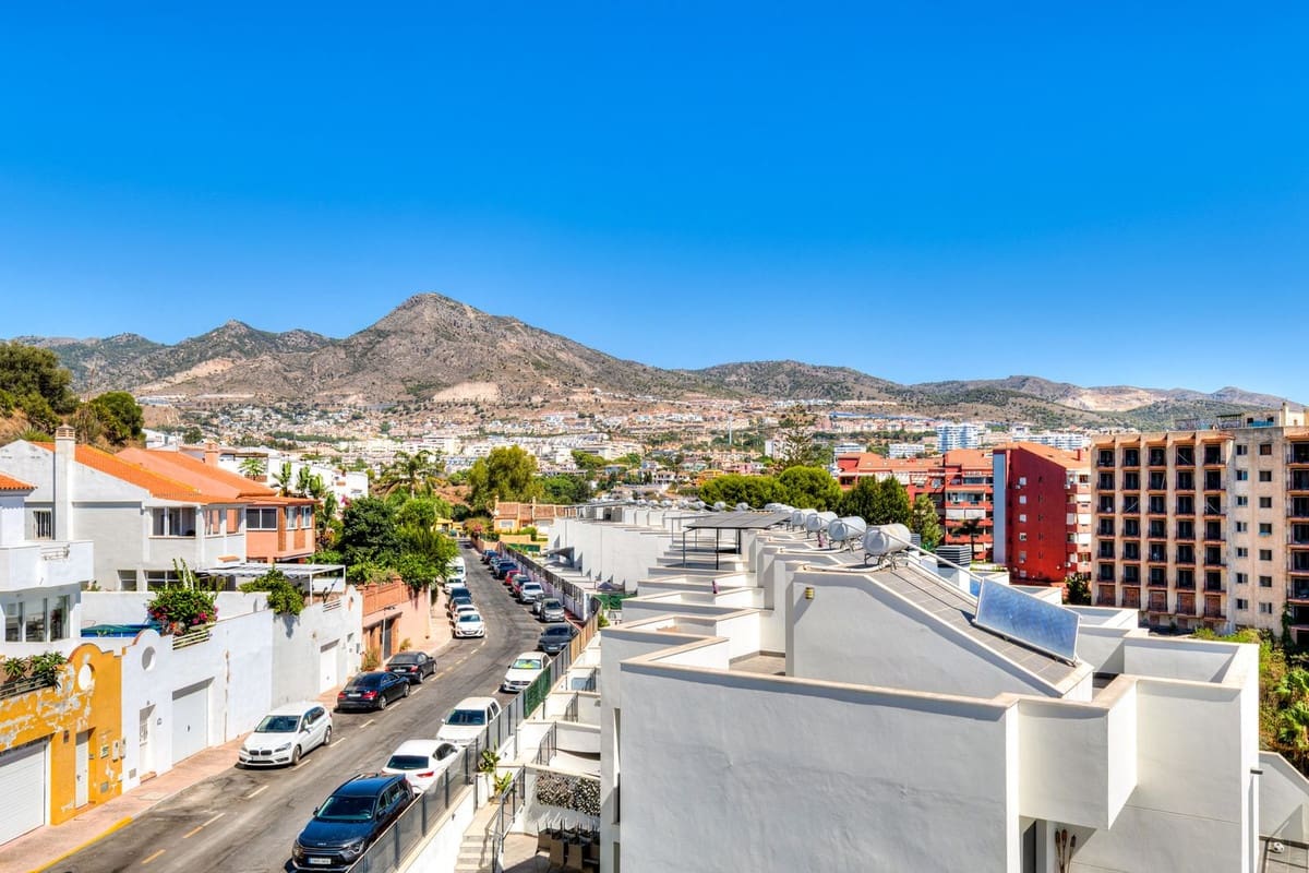 4 Zimmer Haus zu verkaufen in Benalmadena mit Pool Garage - 527.000 € (Ref: 10004342)