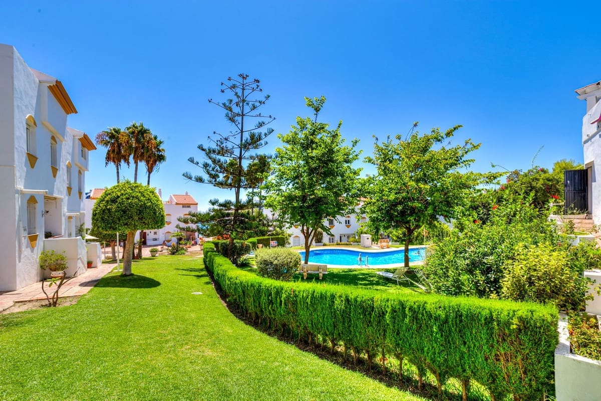 4 Zimmer Haus zu verkaufen in Benalmadena mit Pool Garage - 527.000 € (Ref: 10004342)