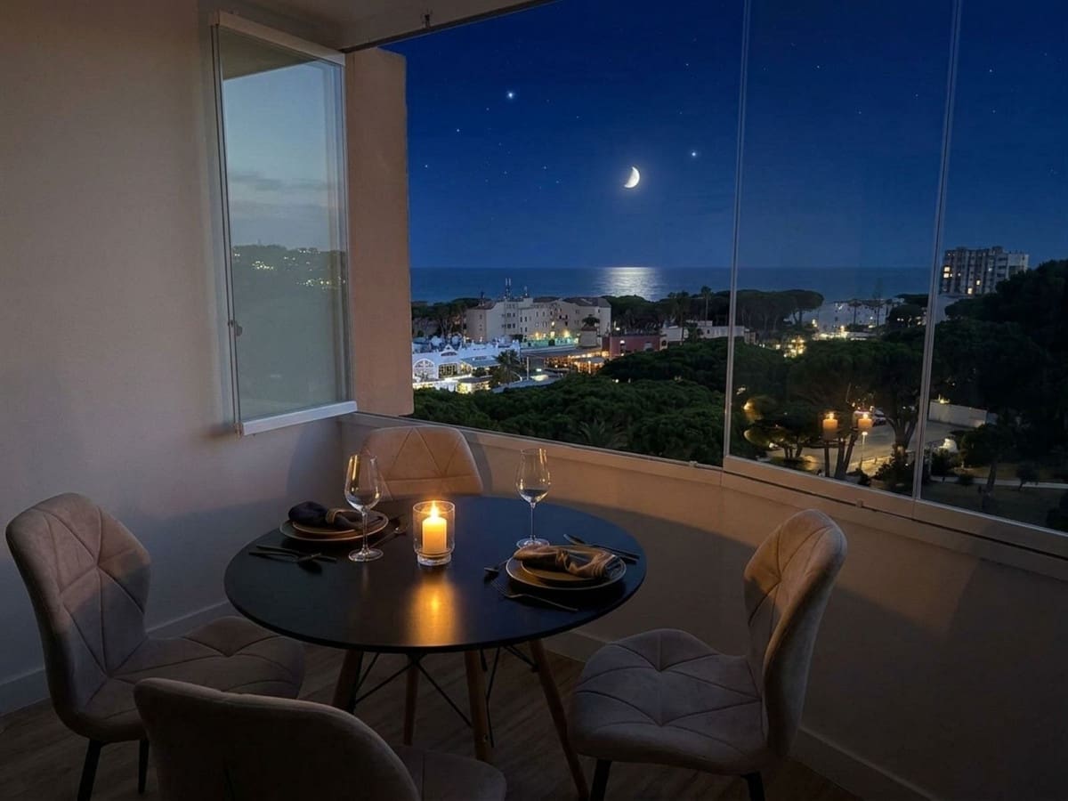 2 bedroom Penthouse for sale in Calahonda with pool garage - € 399,000 (Ref: 10027612)