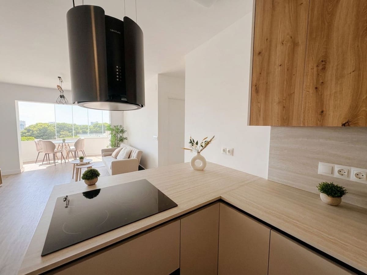 2 bedroom Penthouse for sale in Calahonda with pool garage - € 399,000 (Ref: 10027612)