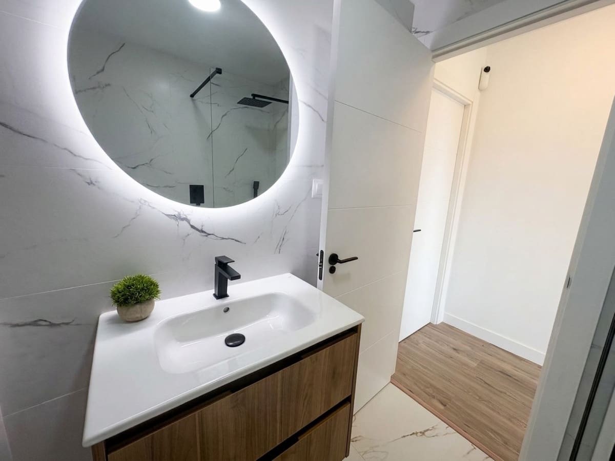 2 bedroom Penthouse for sale in Calahonda with pool garage - € 399,000 (Ref: 10027612)
