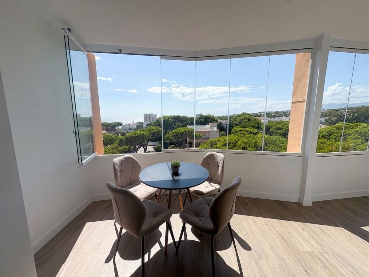 2 bedroom Penthouse for sale in Calahonda with pool garage - € 399,000 (Ref: 10027612)