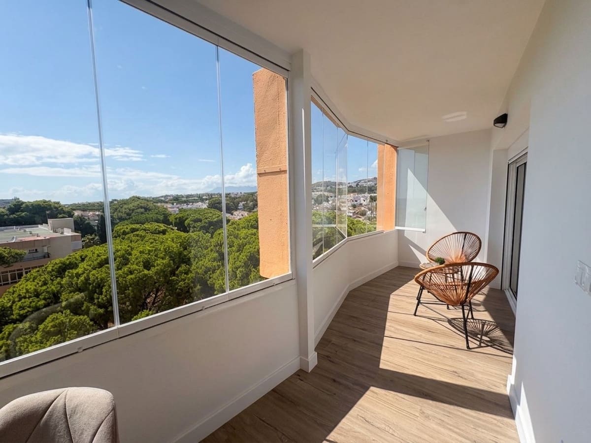 2 bedroom Penthouse for sale in Calahonda with pool garage - € 399,000 (Ref: 10027612)