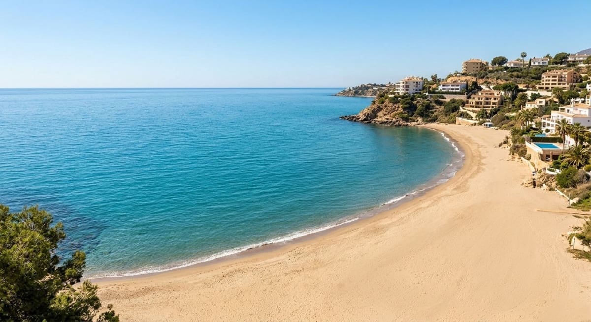 2 bedroom Penthouse for sale in Calahonda with pool garage - € 399,000 (Ref: 10027612)