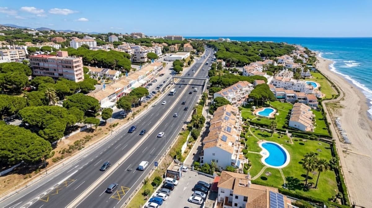 2 bedroom Penthouse for sale in Calahonda with pool garage - € 399,000 (Ref: 10027612)