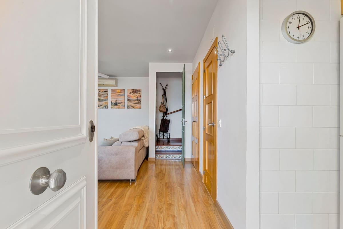 Apartamento de 3 habitaciones en La Cala de Mijas en venta con piscina garaje - 490.000 € (Ref: 10029876)