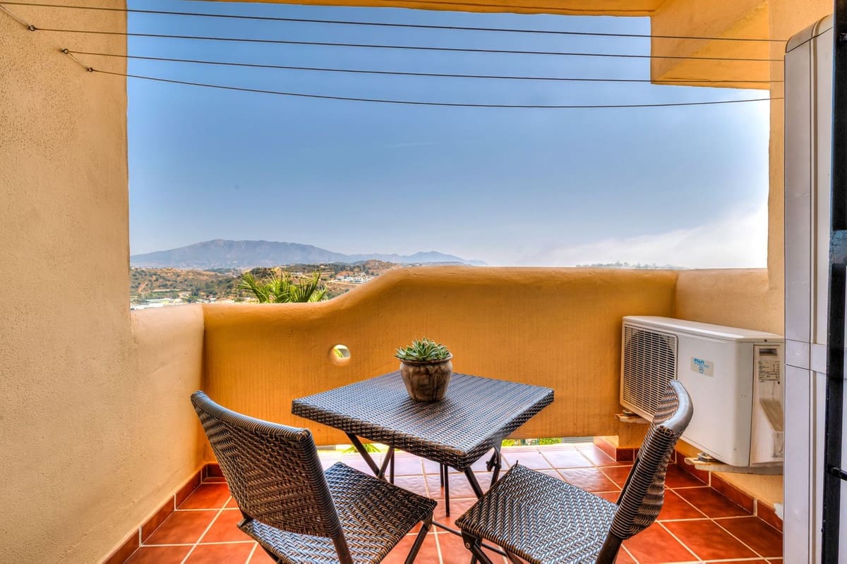 Apartamento de 3 habitaciones en La Cala de Mijas en venta con piscina garaje - 490.000 € (Ref: 10029876)