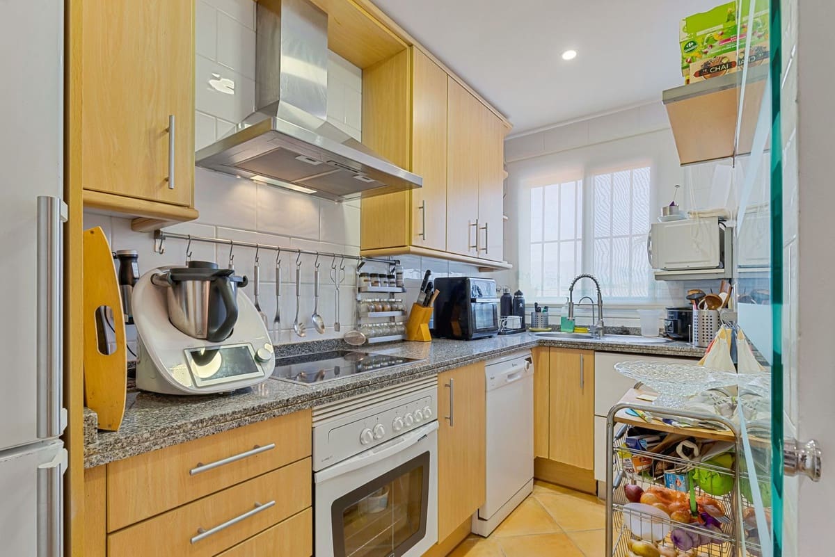 Apartamento de 3 habitaciones en La Cala de Mijas en venta con piscina garaje - 490.000 € (Ref: 10029876)