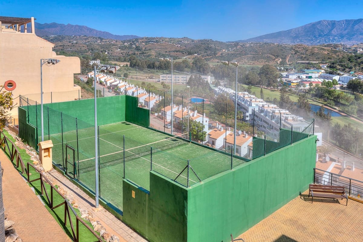Apartamento de 3 habitaciones en La Cala de Mijas en venta con piscina garaje - 490.000 € (Ref: 10029876)