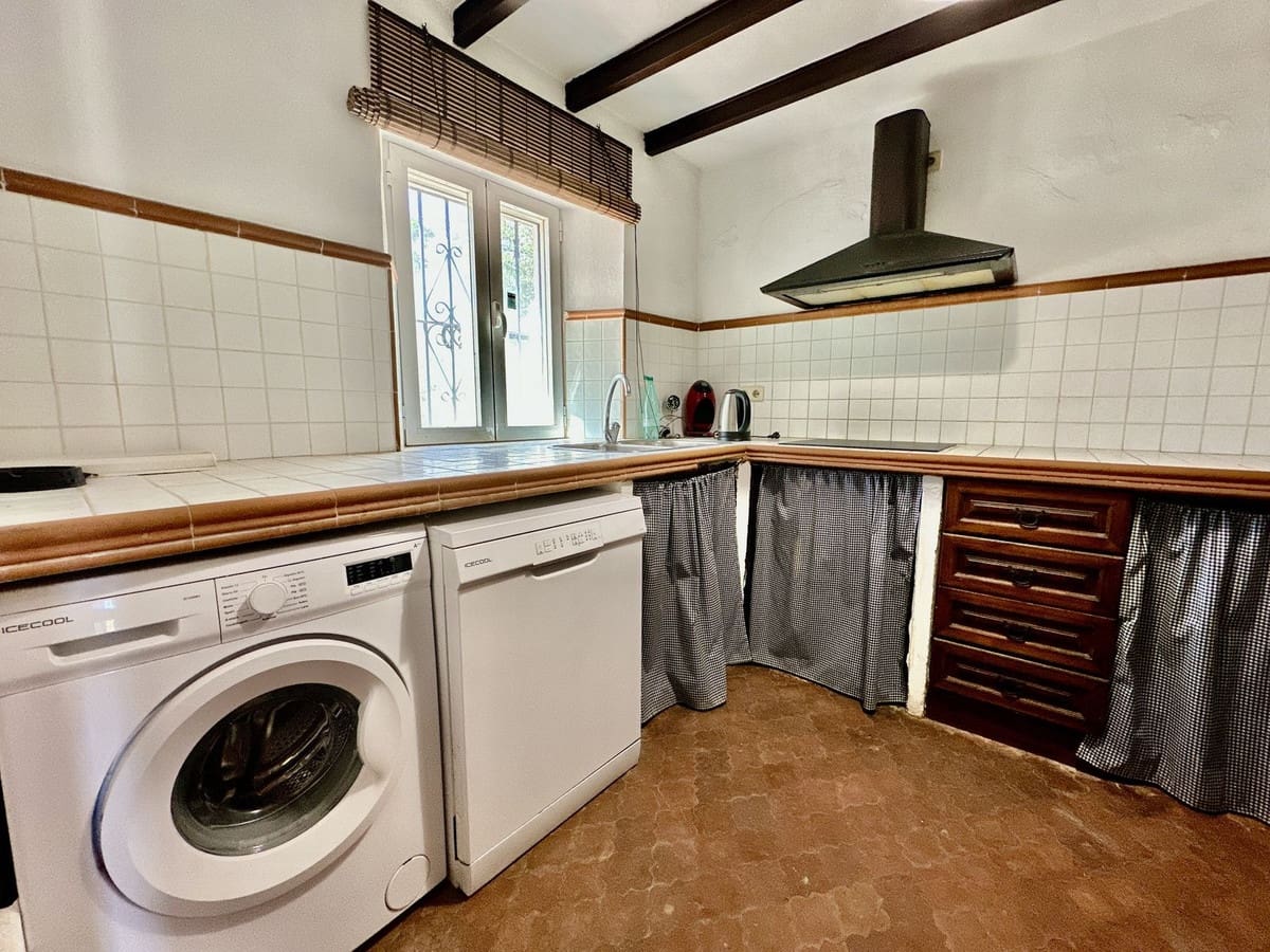 3 slaapkamer Villa te koop in Benalmadena met garage - € 1.590.000 (Ref: 10041474)