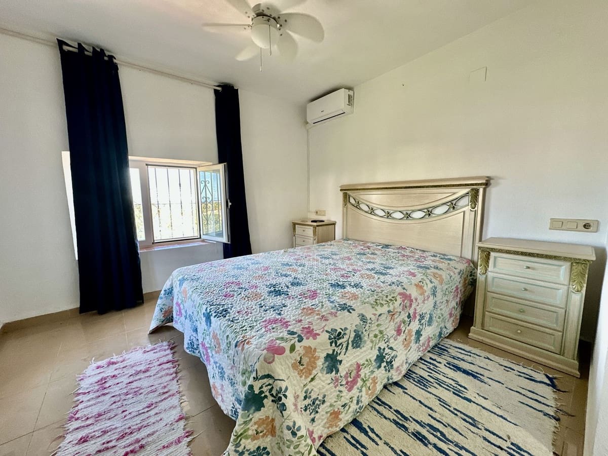 3 slaapkamer Villa te koop in Benalmadena met garage - € 1.590.000 (Ref: 10041474)