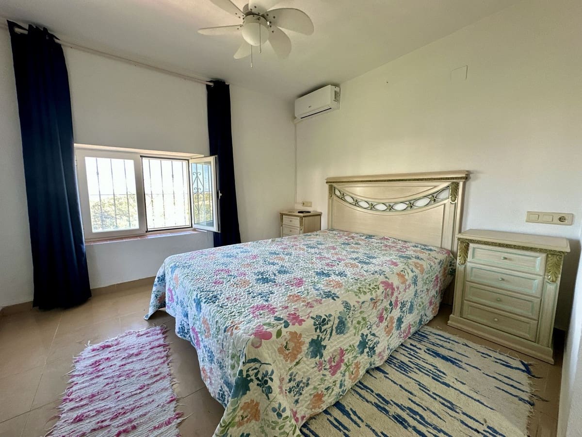 3 slaapkamer Villa te koop in Benalmadena met garage - € 1.590.000 (Ref: 10041474)