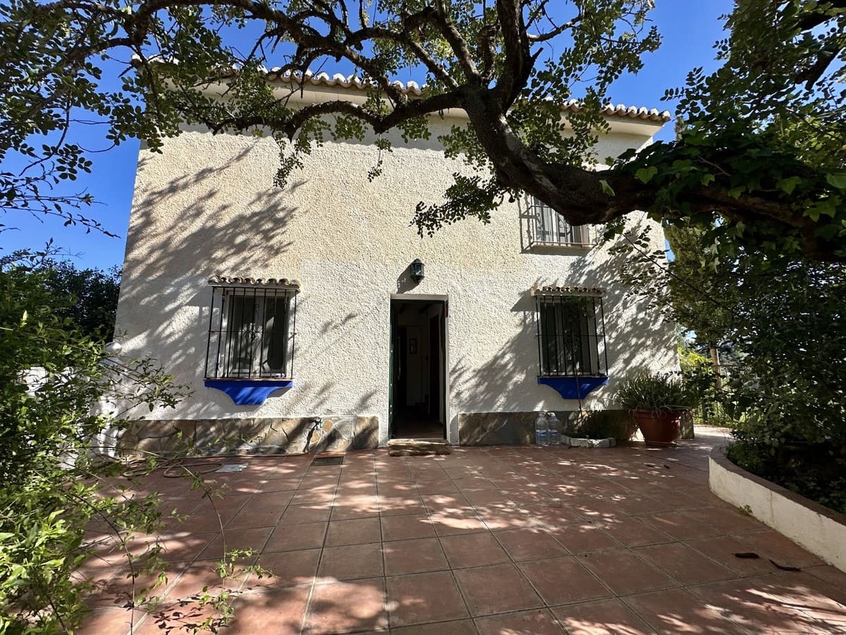 3 slaapkamer Villa te koop in Benalmadena met garage - € 1.590.000 (Ref: 10041474)