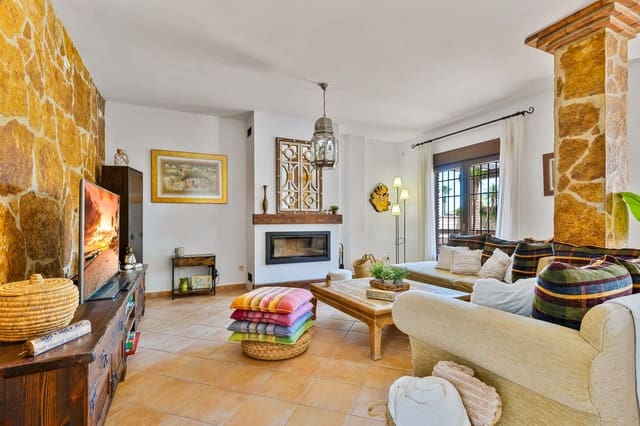 Chalet de 8 habitaciones en Alhaurín de la Torre en venta con piscina garaje - 2.100.000 € (Ref: 10062656)