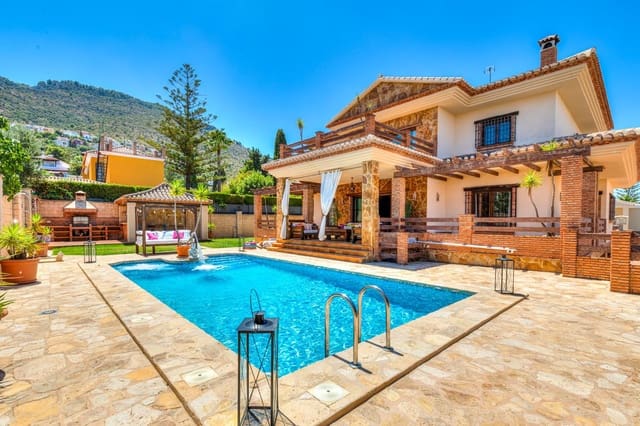 Chalet de 8 habitaciones en Alhaurín de la Torre en venta con piscina garaje - 2.100.000 € (Ref: 10062656)